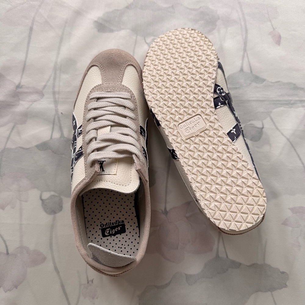 Onitsuka Tiger X Louis Vuitton Collaboration Sneakers - Picture 6 of 7